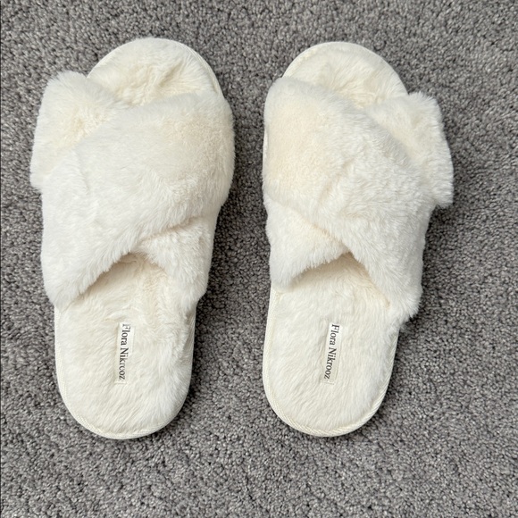 Flora Nikrooz Cream Fuzzy Slippers - Picture 1 of 5